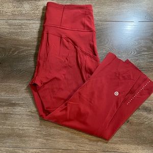 LuluLemon crop leggings